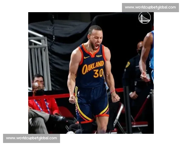 金州勇士队又一春!库里能否延续神迹,拿下月度MVP